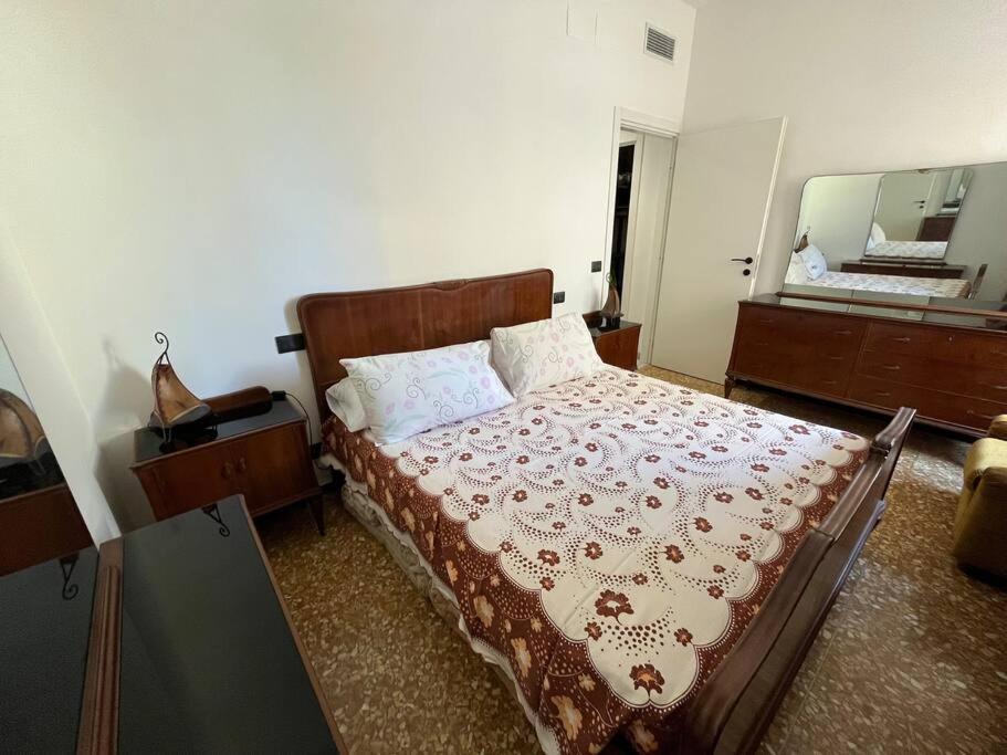 Casa Gerry, A Due Passi Dal Mare Apartment Savona Ngoại thất bức ảnh